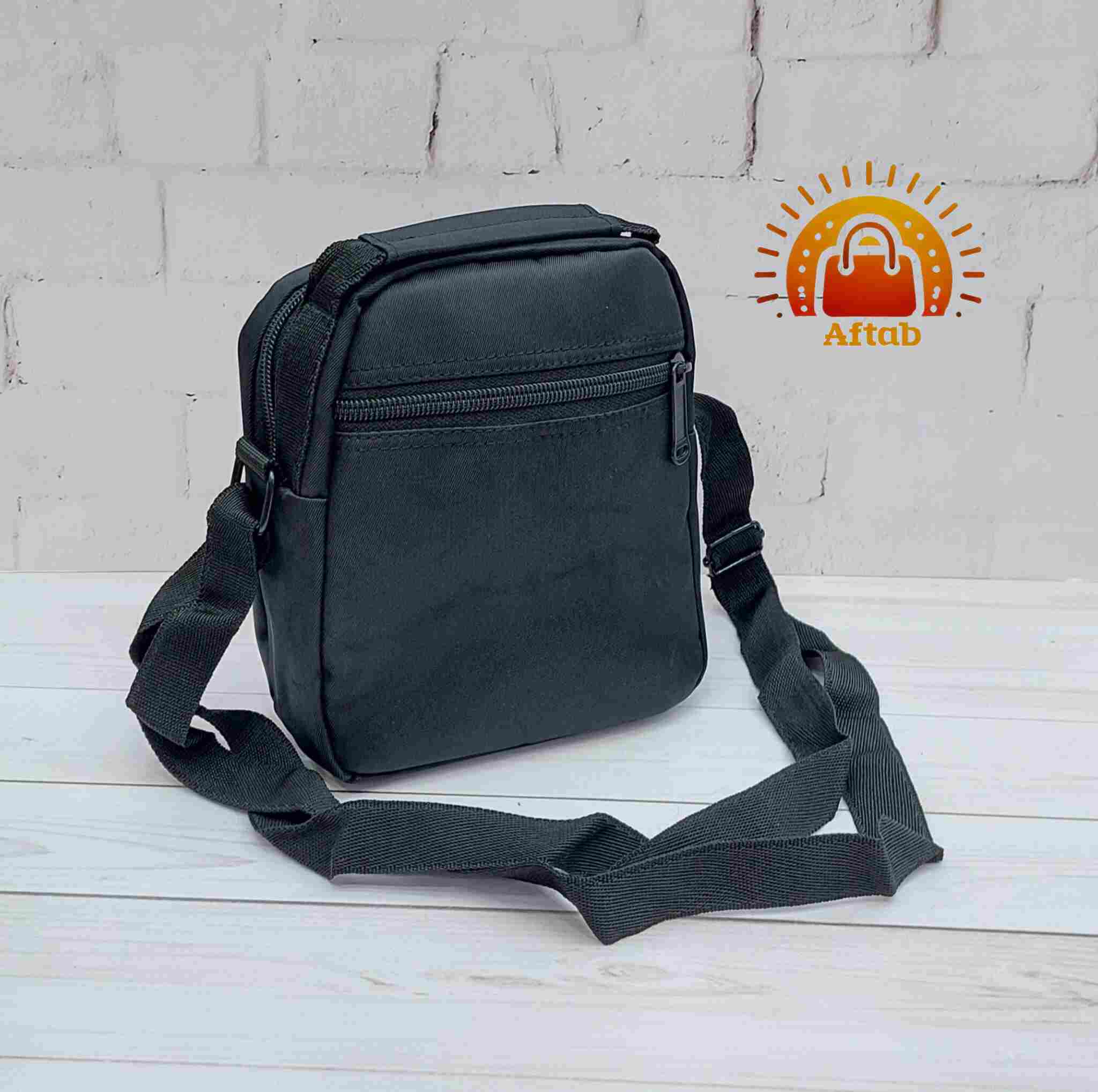 کیف دوشی برزنتی مردانه اسپورت حلقه جلو طرح Benelton سایز کوچک - Image 4