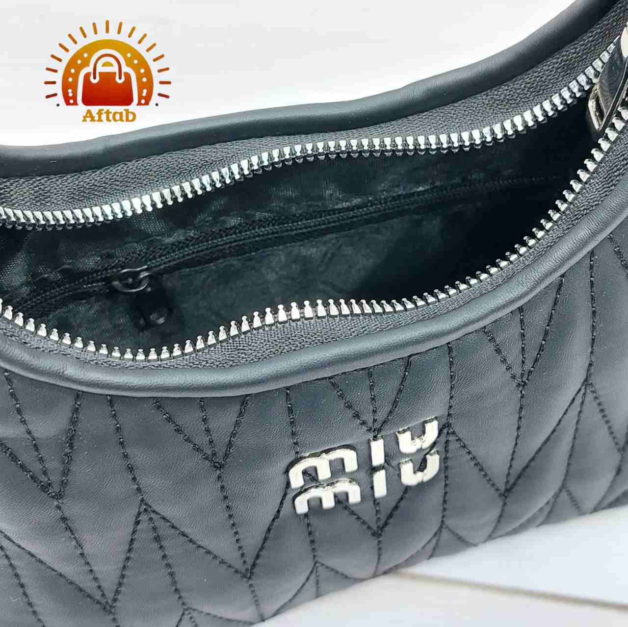 کیف دوشی زنانه دخترانه تک دسته MiuMiu - Image 5